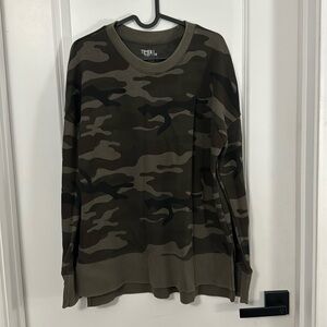 Camo pullover